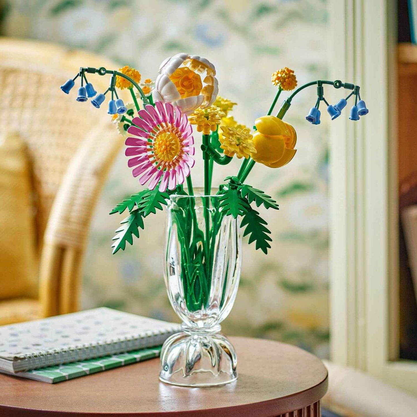 Lego Botanicals Sunny Bouquet - Petite Buildable Floral Display Toys & Games > Toys > Construction Toys > Interlocking Blocks > LEGO > LEGO Flowers