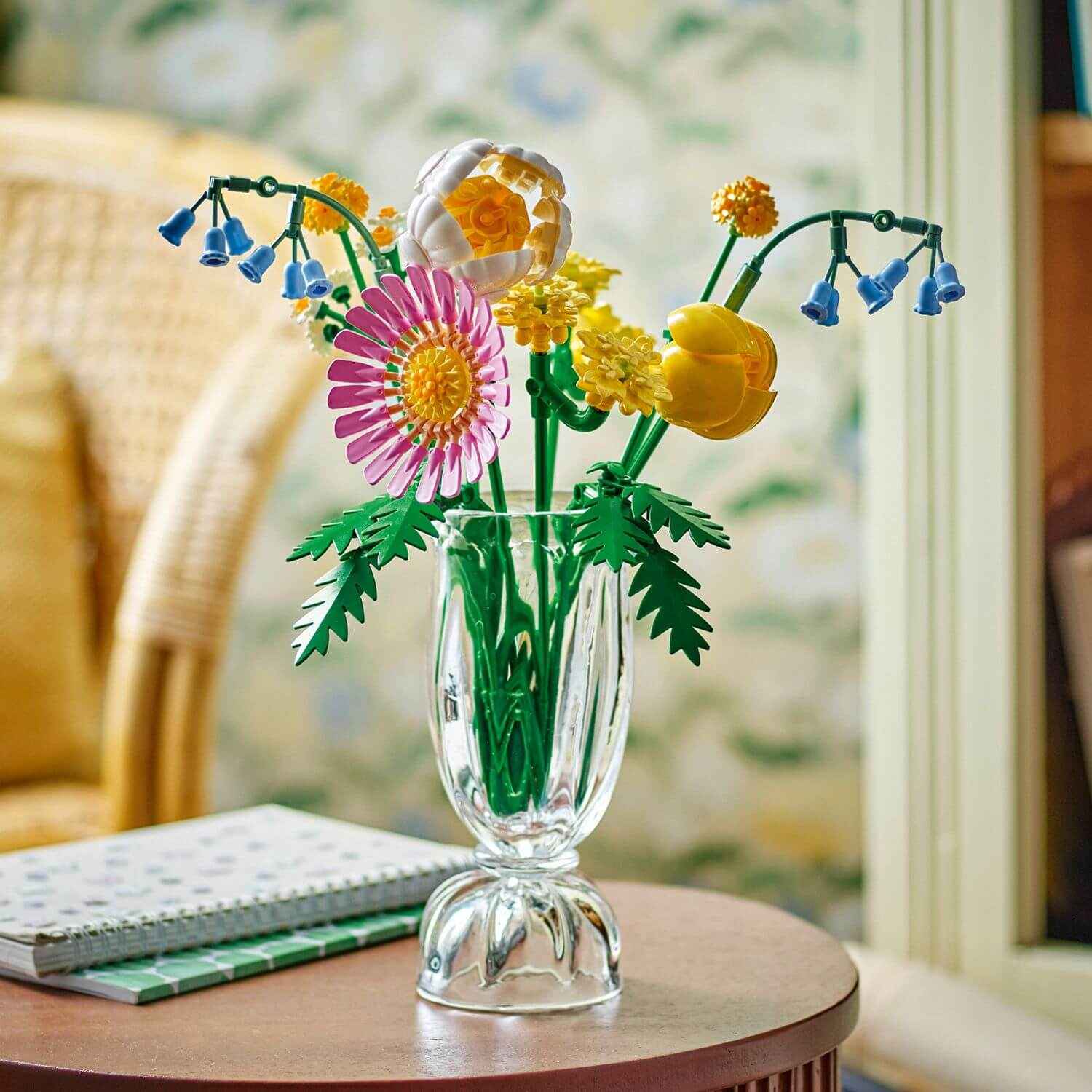 Lego Botanicals Sunny Bouquet - Petite Buildable Floral Display Toys & Games > Toys > Construction Toys > Interlocking Blocks > LEGO > LEGO Flowers