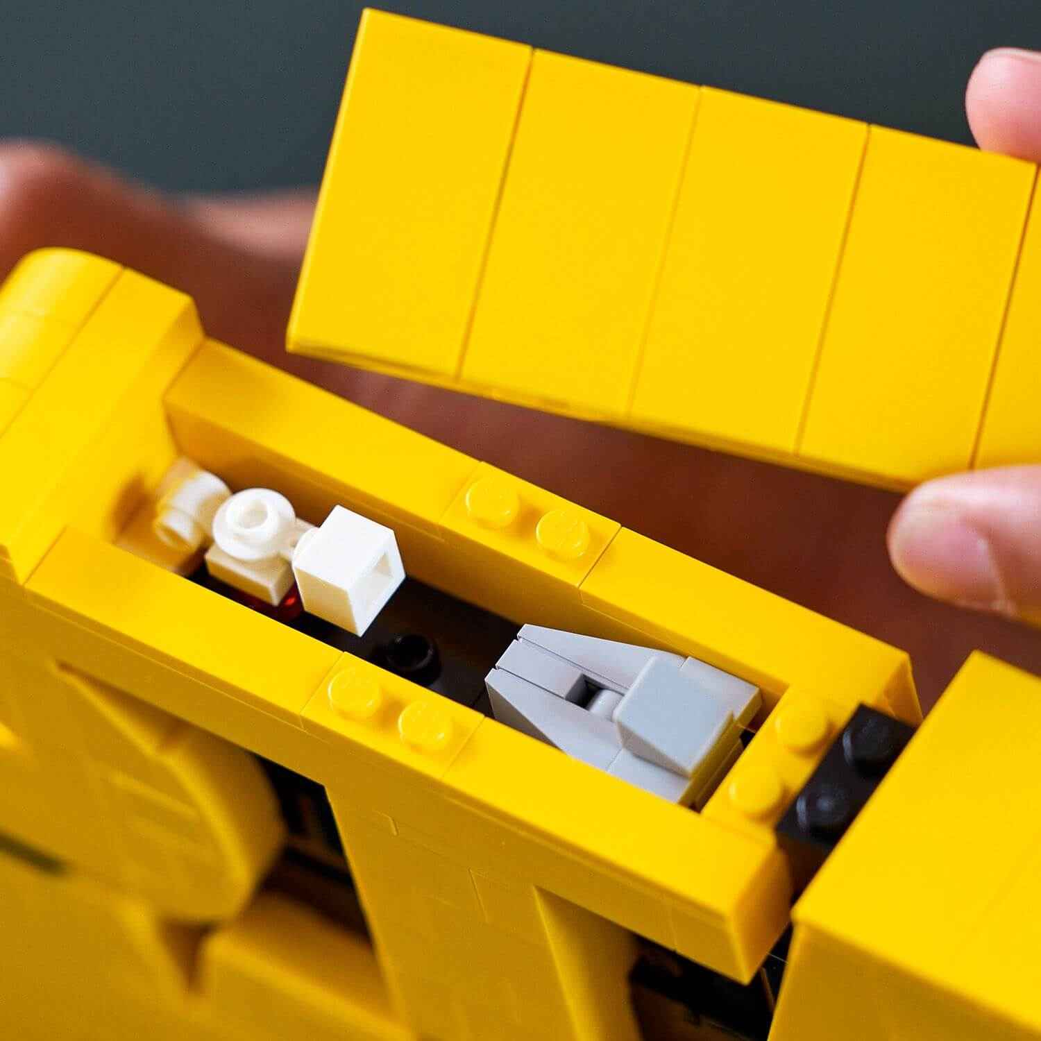 Lego Star Wars Logo - Brick-Built Star Wars Icon for Ultimate Fans Toys & Games > Toys > Construction Toys > Interlocking Blocks > LEGO > LEGO Star Wars