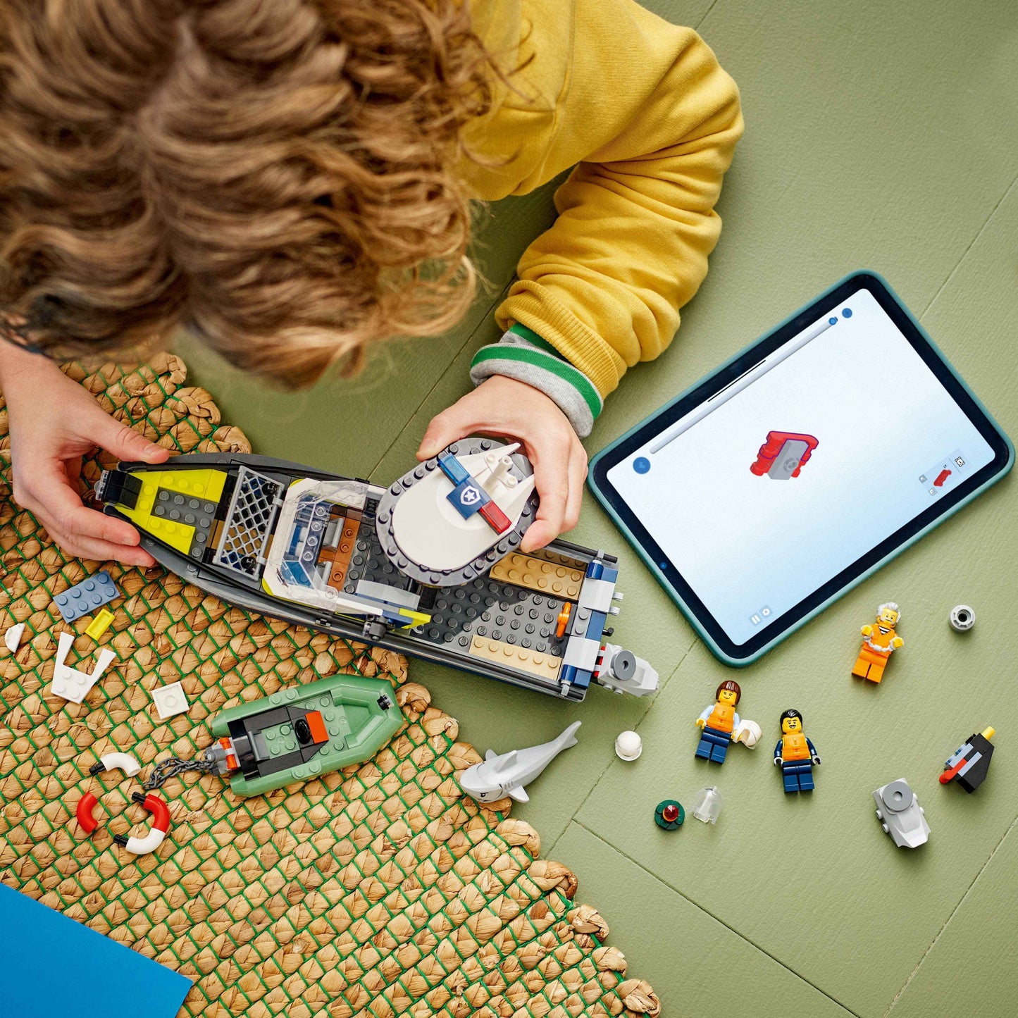 Lego City Police Boat Chase Playset for Thrilling Adventures Toys & Games > Toys > Construction Toys > Interlocking Blocks > LEGO > LEGO City