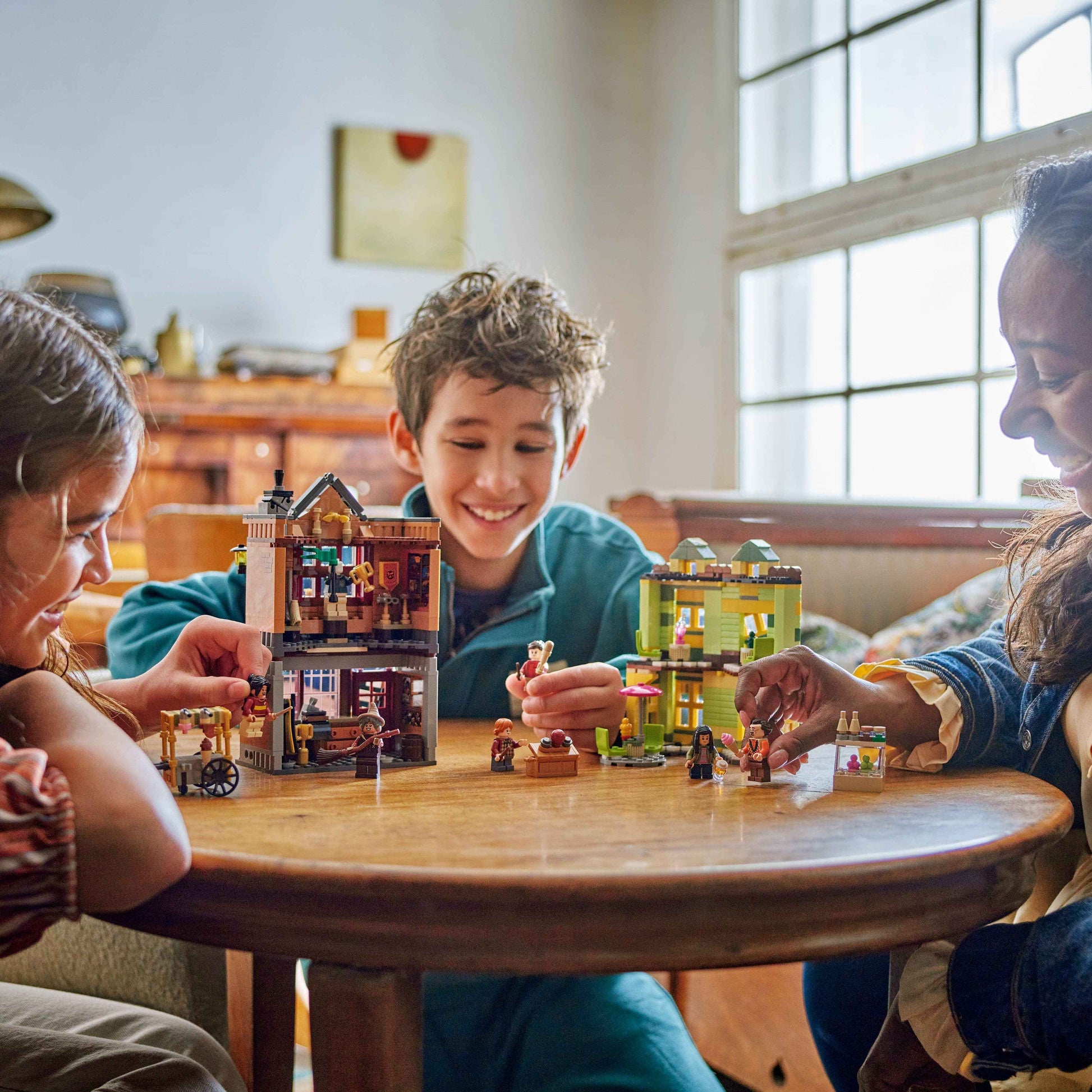 Lego Harry Potter Quidditch Set with Quality Supplies & Ice Cream Parlour Toys & Games > Toys > Construction Toys > Interlocking Blocks > LEGO > LEGO Harry Potter