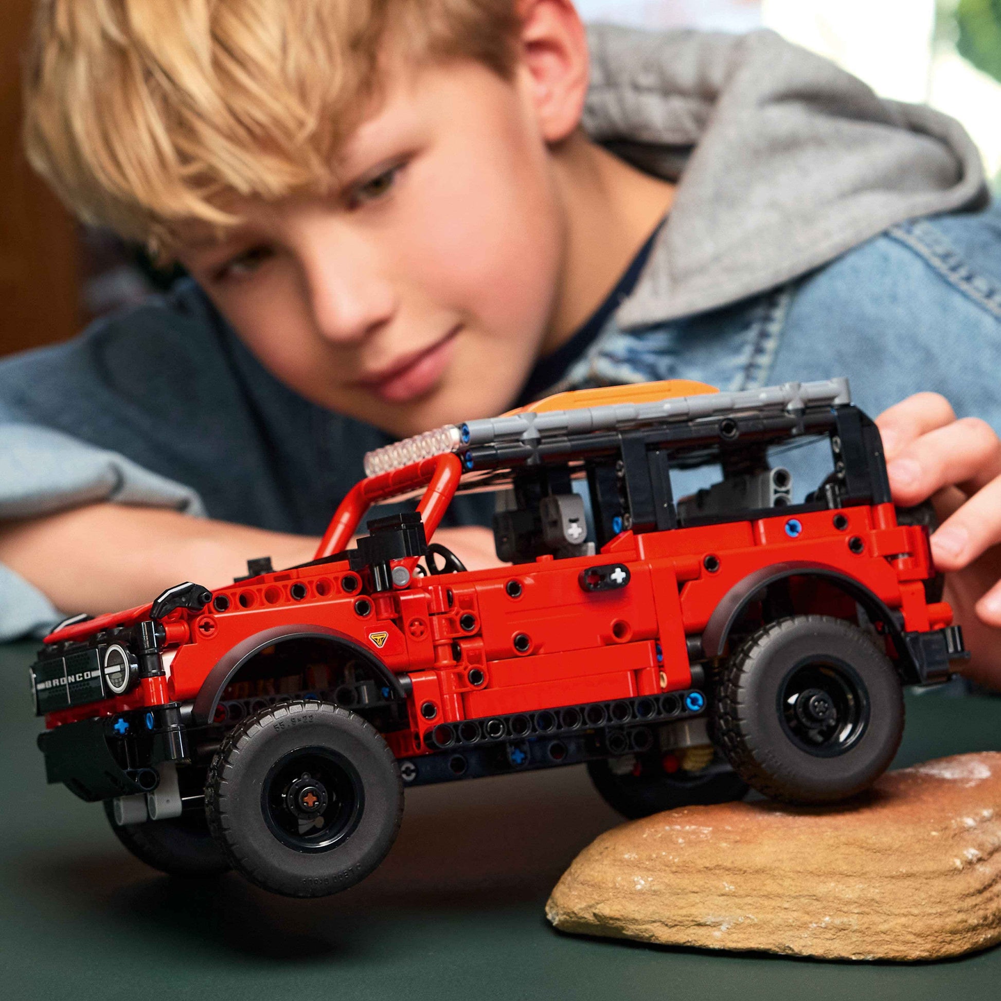 Lego Technic Ford Bronco Playset - Buildable SUV Model Toys & Games > Toys > Construction Toys > Interlocking Blocks > LEGO > LEGO Technic