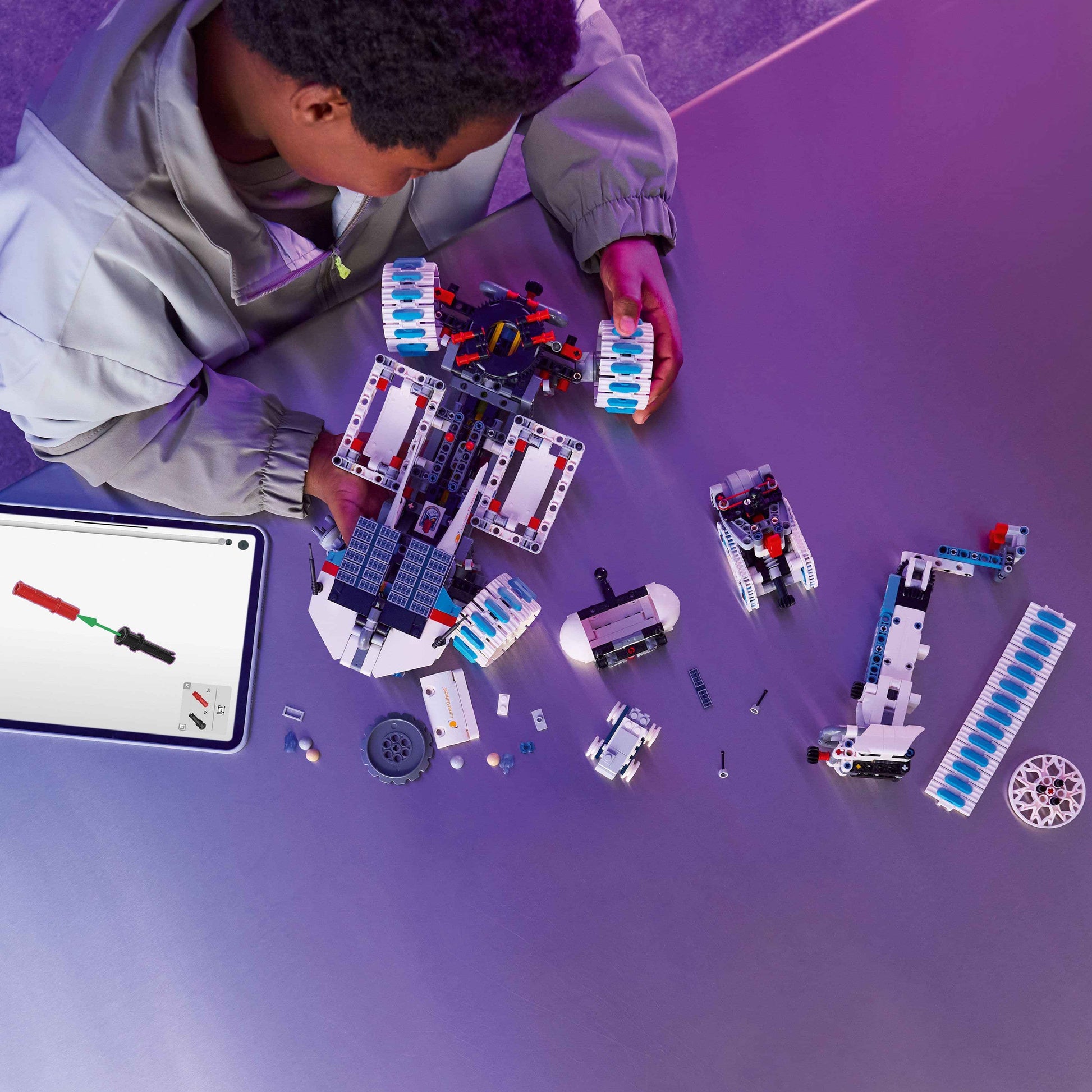 Lego Technic Lunar Outpost Rover Moon Vehicle for Space Exploration Toys & Games > Toys > Construction Toys > Interlocking Blocks > LEGO > LEGO Technic