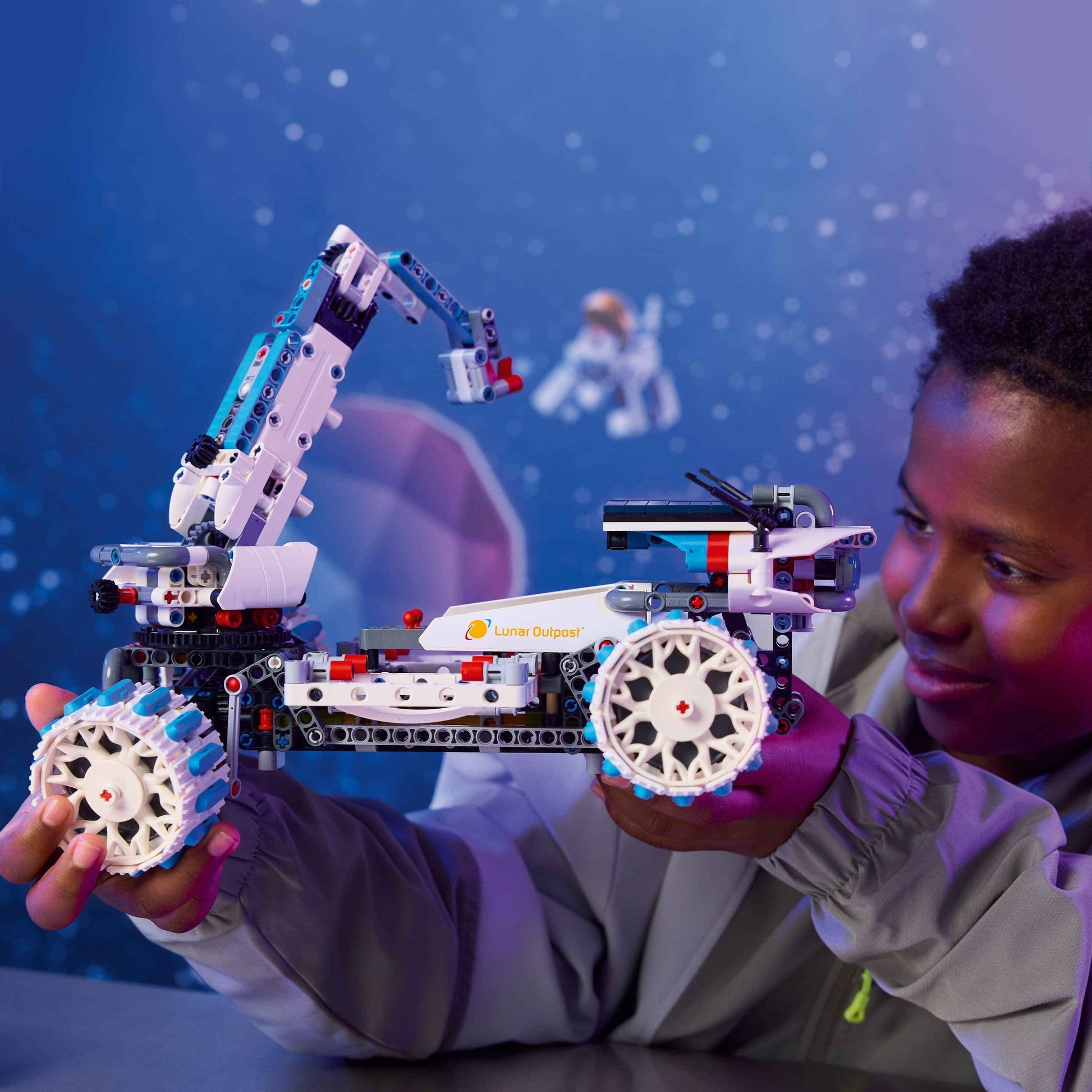 Lego Technic Lunar Outpost Rover Moon Vehicle for Space Exploration Toys & Games > Toys > Construction Toys > Interlocking Blocks > LEGO > LEGO Technic