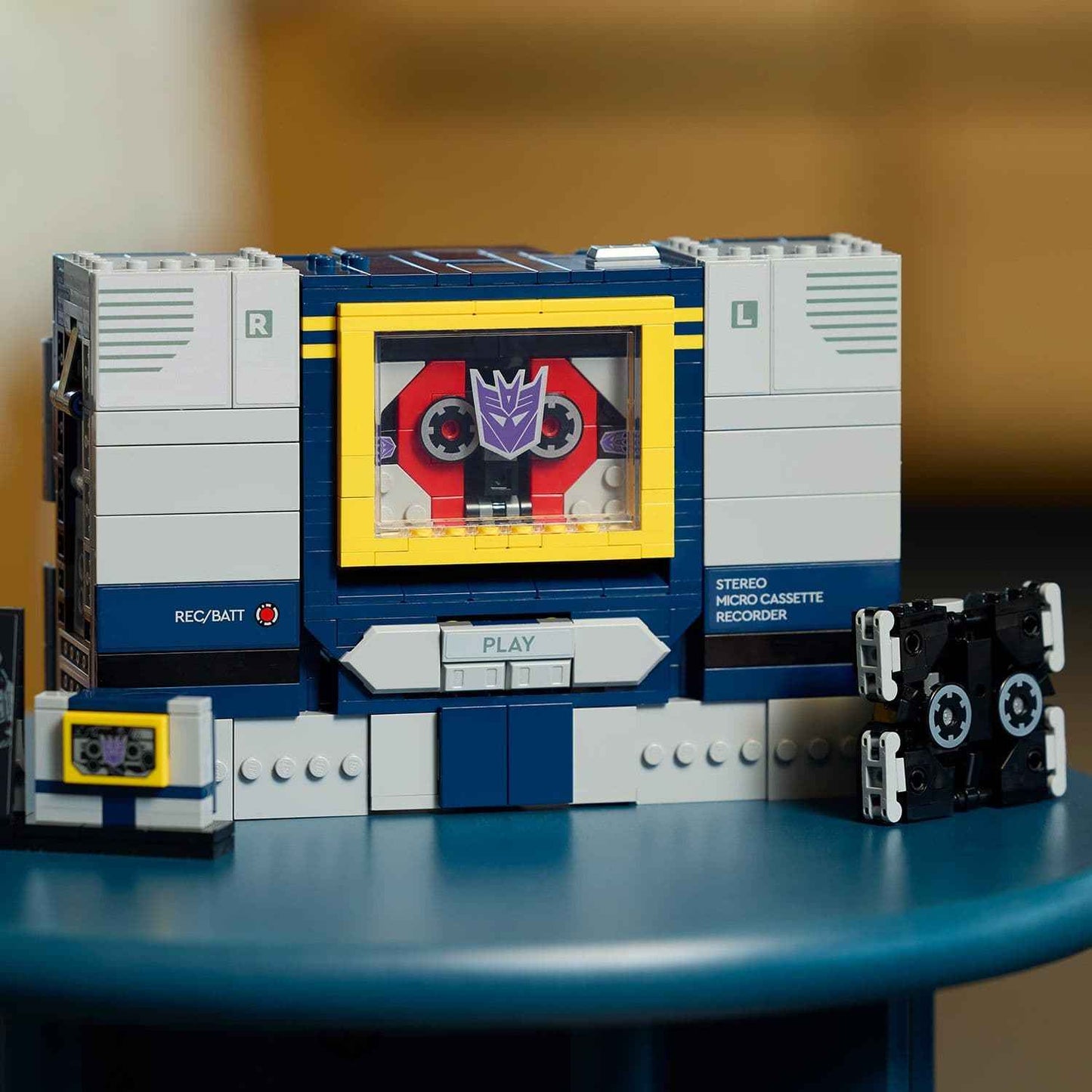 Lego Transformers Soundwave: Ultimate Collectible Build and Transform Set Toys & Games > Toys > Construction Toys > Interlocking Blocks > LEGO > LEGO Icons