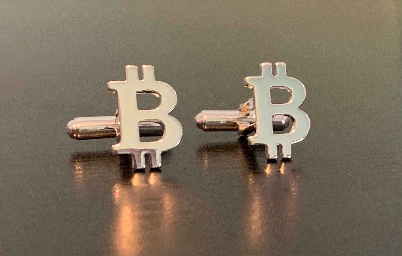 Bitcoin Cufflinks in 925 Sterling Silver - Stylish Luxury Accessory Accessories