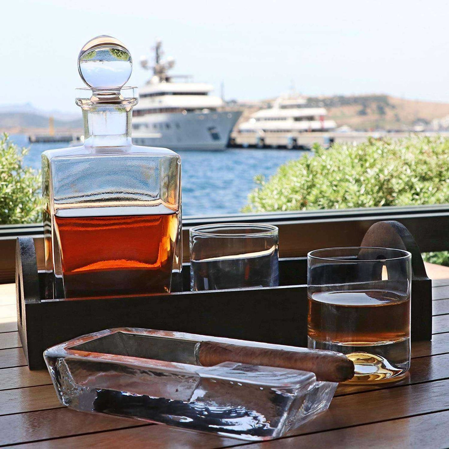 Handmade Crystal Glass Ashtray - Windproof Design and Heavyweight Home Decor