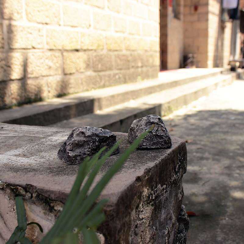 Spare Key Hiding Rock for Discreet Outdoor Key Storage Home & Garden