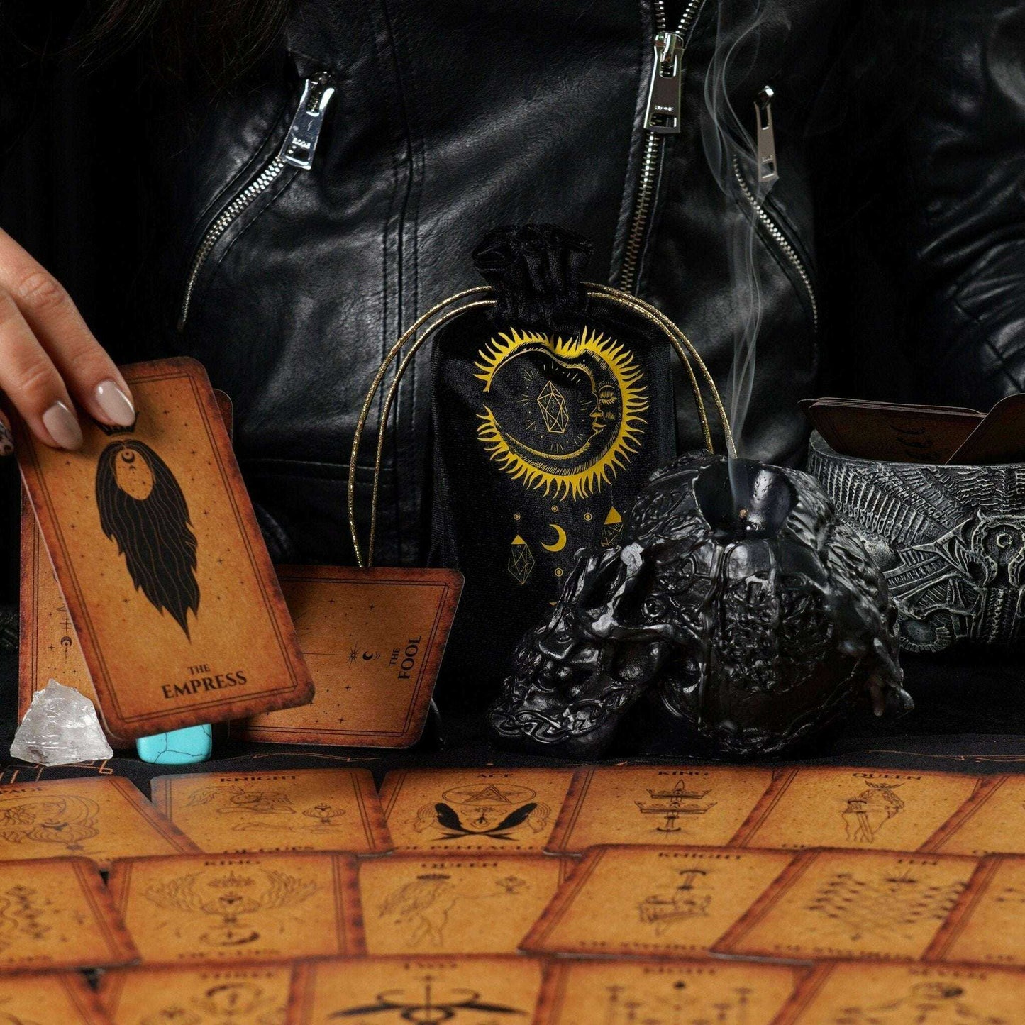 Velvet Tarot Cards Bag Black and Gold for Elegant Card Protection and Storage Adults