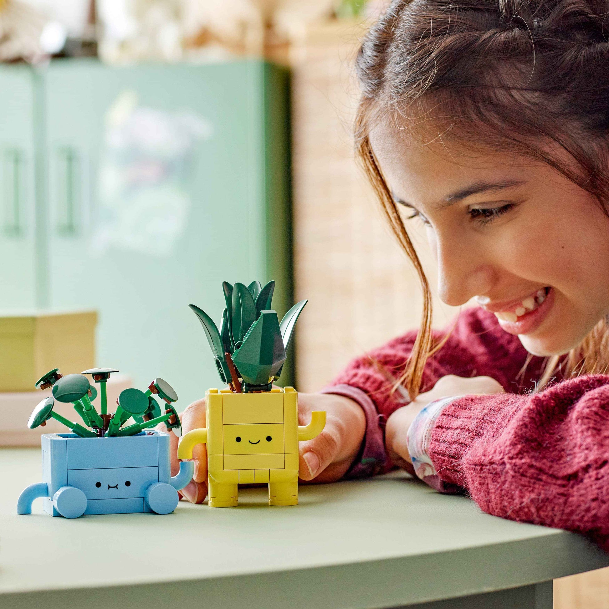 Lego Botanicals Plant Building Kit - Happy Plants Toy Building Kit Toys & Games > Toys > Construction Toys > Interlocking Blocks > LEGO > LEGO Flowers