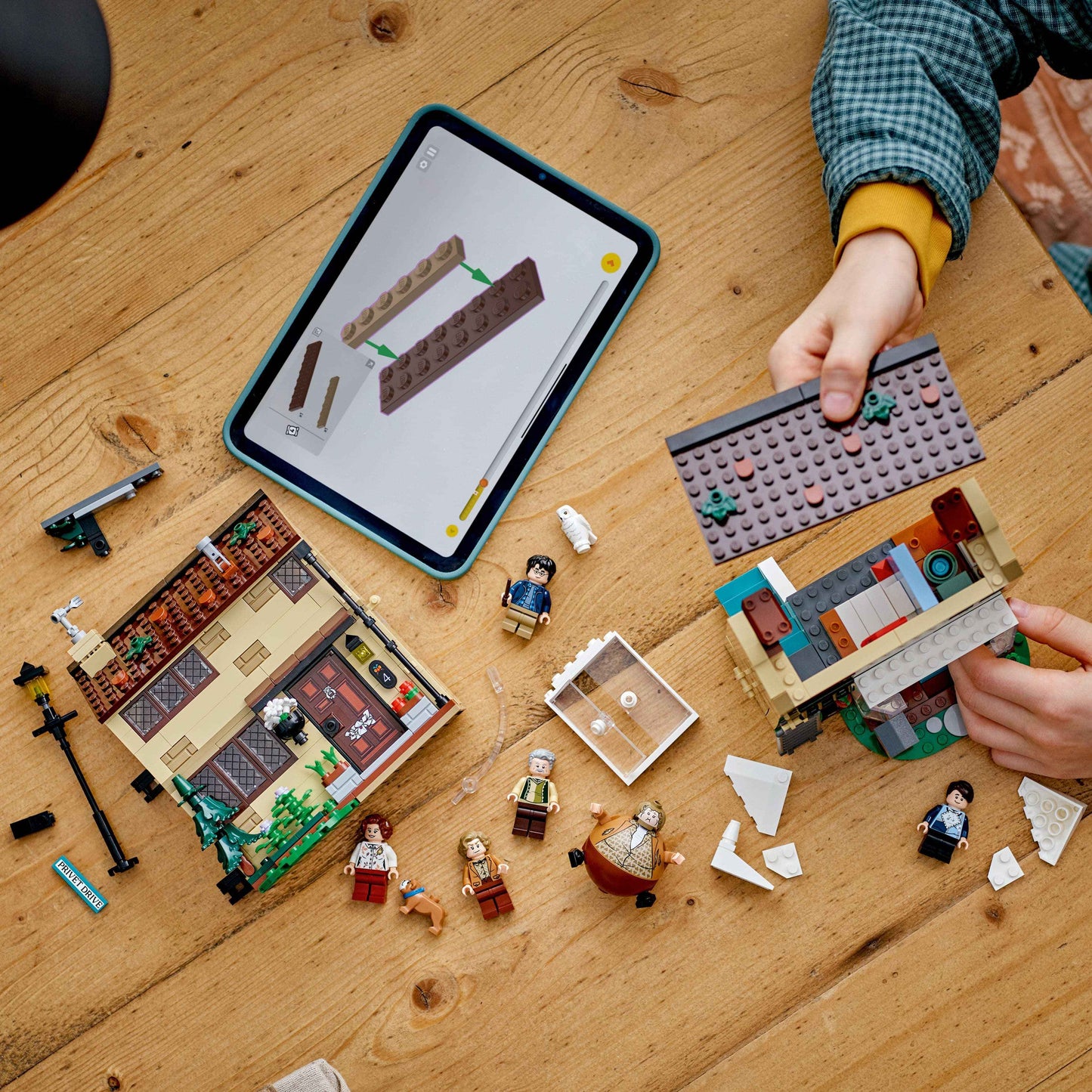 Lego Harry Potter Privet Drive Set: Aunt Marge's Visit Adventure Toys & Games > Toys > Construction Toys > Interlocking Blocks > LEGO > LEGO Harry Potter