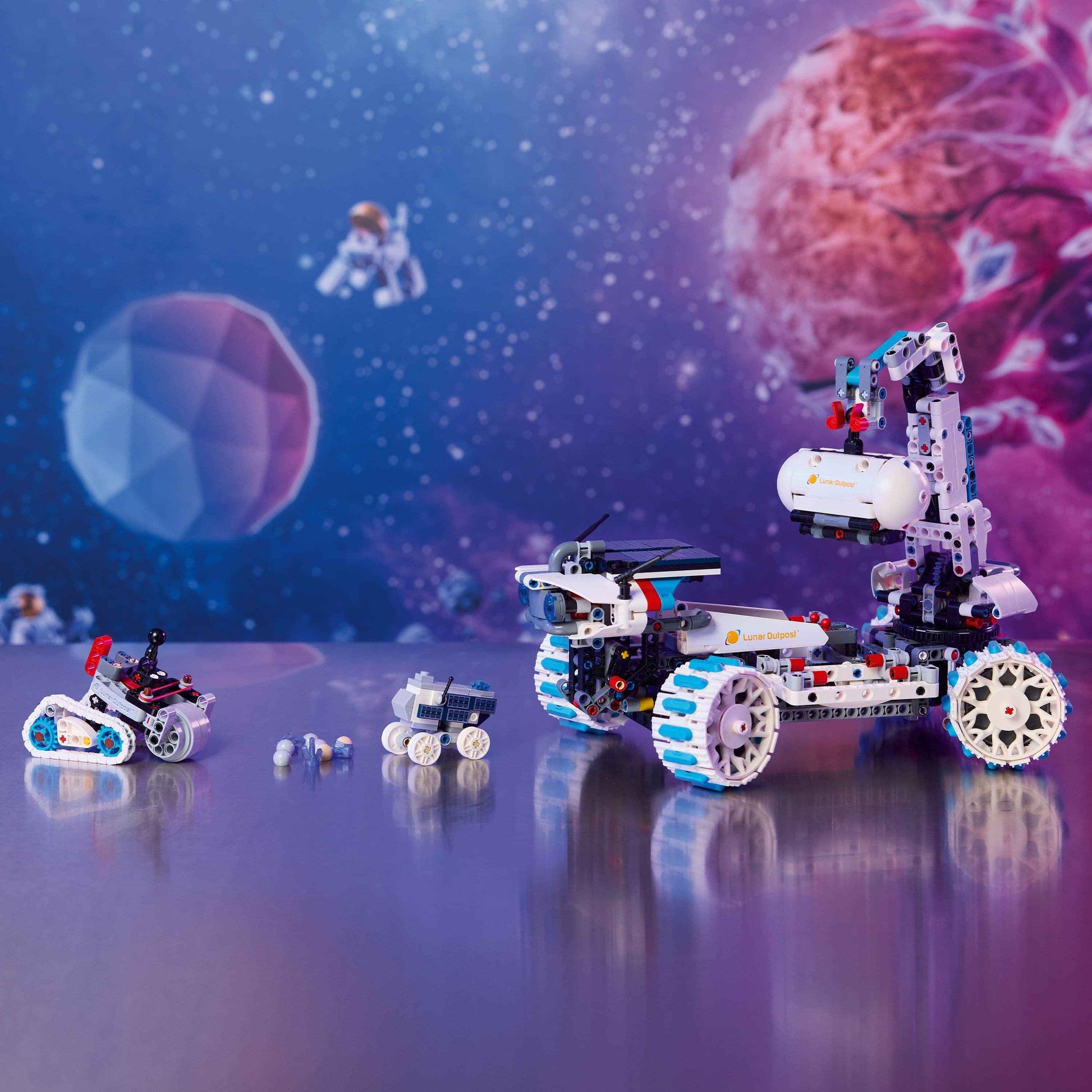 Lego Technic Lunar Outpost Rover Moon Vehicle for Space Exploration Toys & Games > Toys > Construction Toys > Interlocking Blocks > LEGO > LEGO Technic