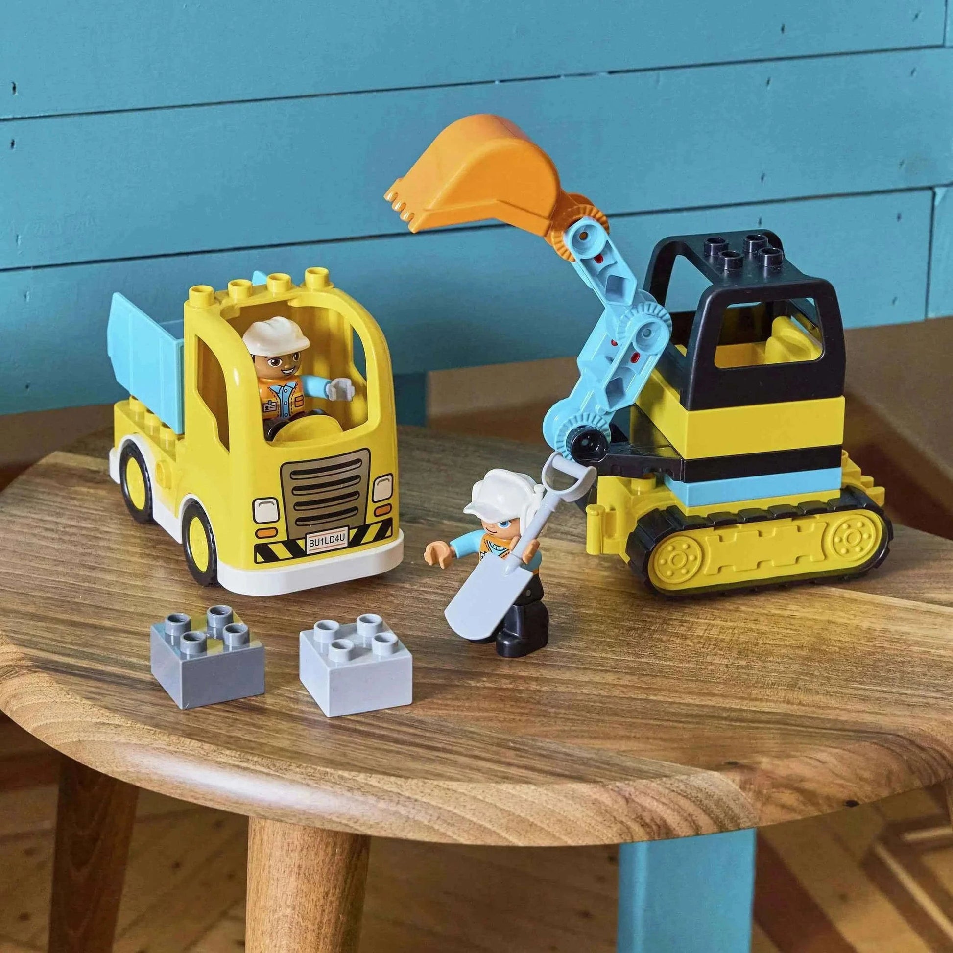 Duplo Truck and Tracked Excavator Set for Endless Building Adventures Toys & Games > Toys > Construction Toys > Interlocking Blocks > LEGO > LEGO Duplo