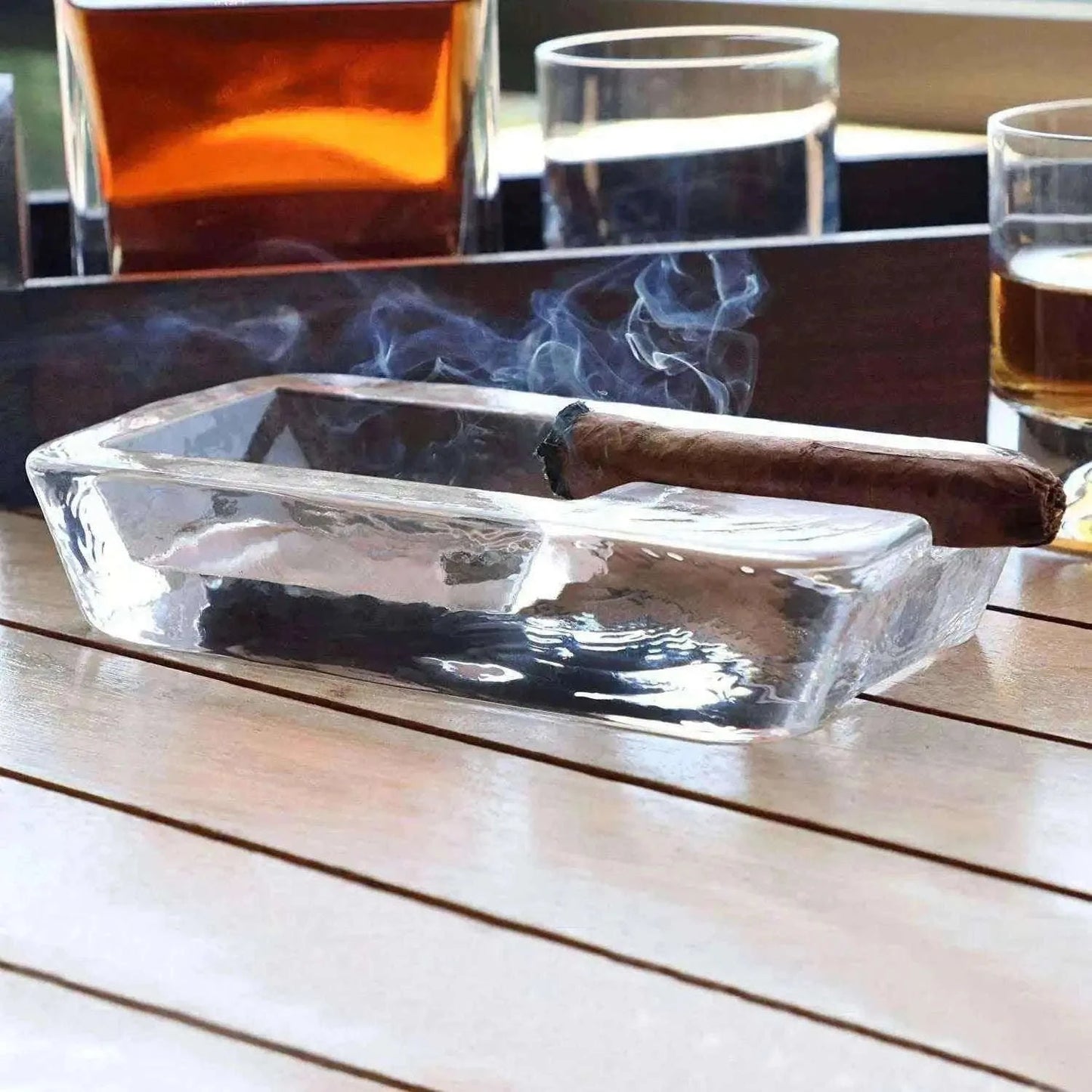 Handmade Crystal Glass Ashtray - Windproof Design and Heavyweight Home Decor