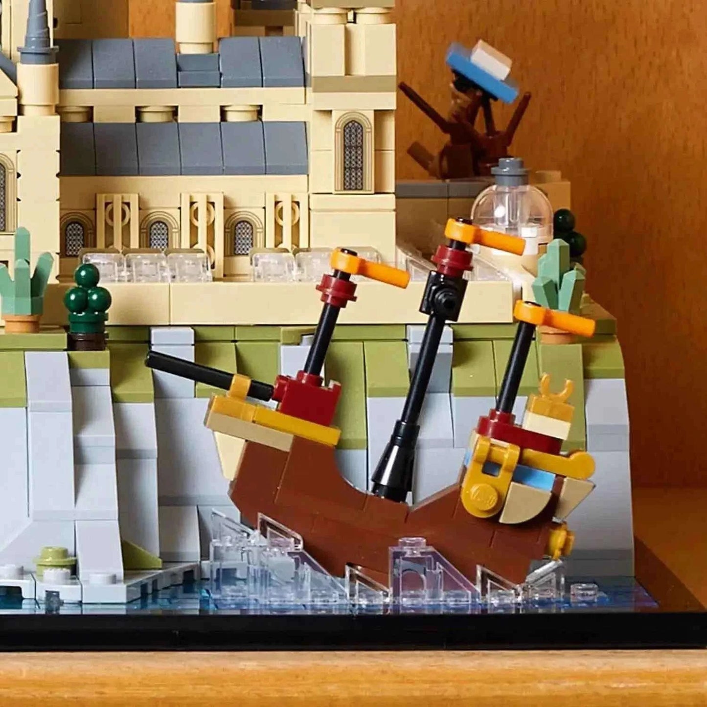 Lego Harry Potter Hogwarts Castle and Grounds Toys & Games > Toys > Construction Toys > Interlocking Blocks > LEGO > LEGO Harry Potter