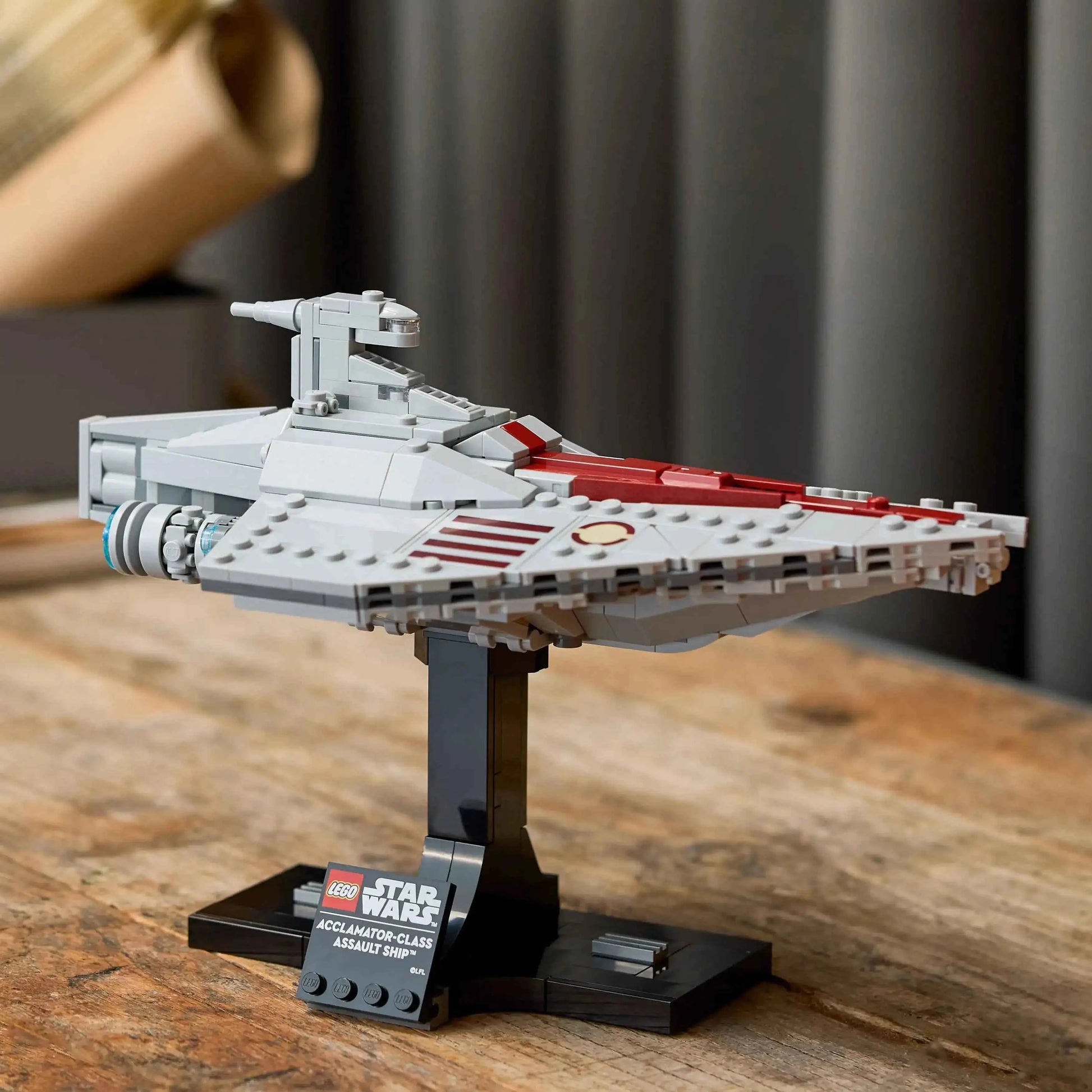 Lego Star Wars Acclamator-Class Assault Ship Toys & Games > Toys > Construction Toys > Interlocking Blocks > LEGO > LEGO Star Wars