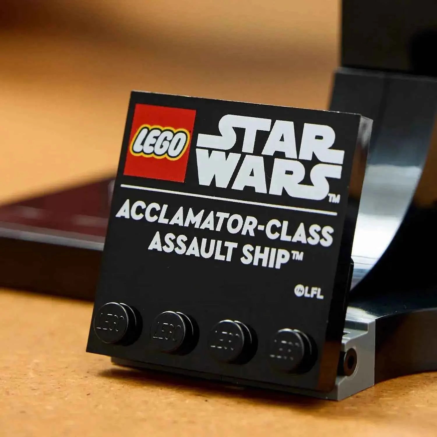 Lego Star Wars Acclamator-Class Assault Ship Toys & Games > Toys > Construction Toys > Interlocking Blocks > LEGO > LEGO Star Wars