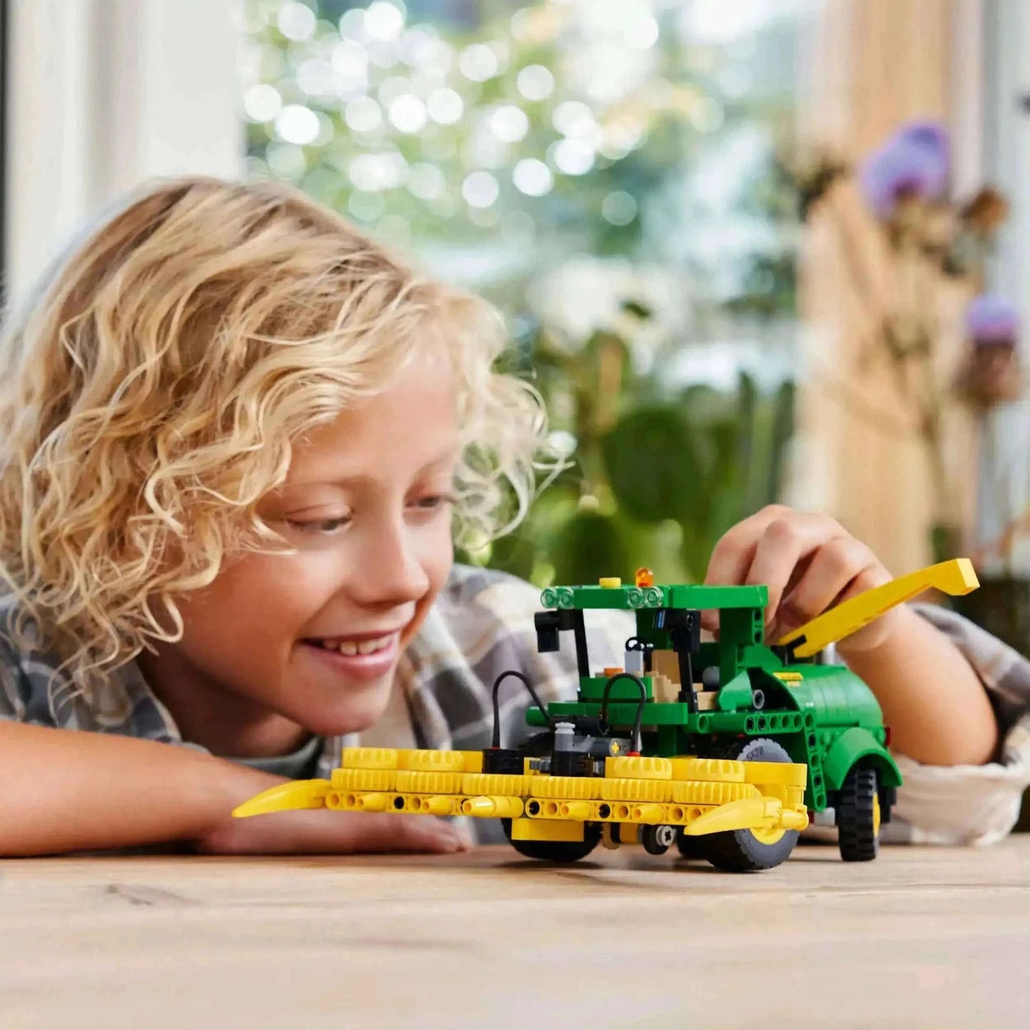 Lego Technic John Deere 9700 Forage Harvester Toys & Games > Toys > Construction Toys > Interlocking Blocks > LEGO > LEGO Technic