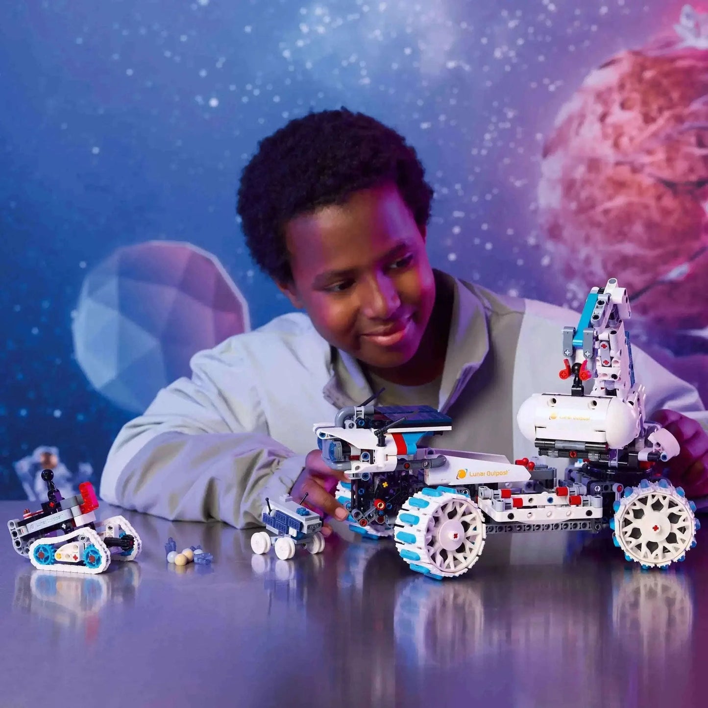 Lego Technic Lunar Outpost Rover Moon Vehicle for Space Exploration Toys & Games > Toys > Construction Toys > Interlocking Blocks > LEGO > LEGO Technic
