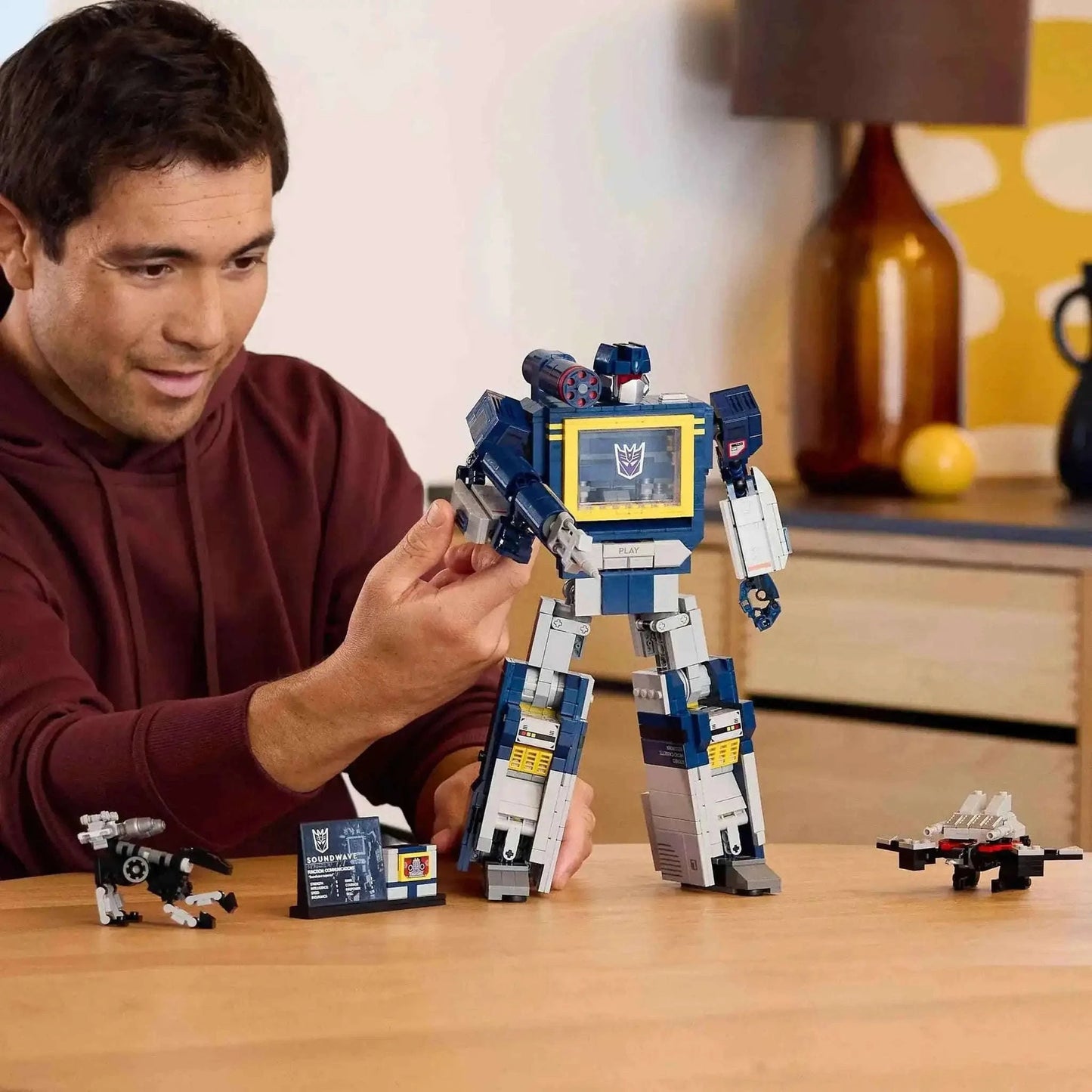 Lego Transformers Soundwave: Ultimate Collectible Build and Transform Set Toys & Games > Toys > Construction Toys > Interlocking Blocks > LEGO > LEGO Icons